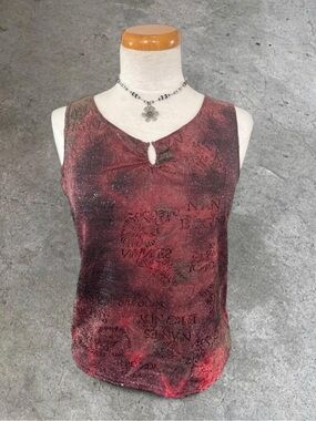 Sleeveless Keyhole Camisole in Variegated Burgundy